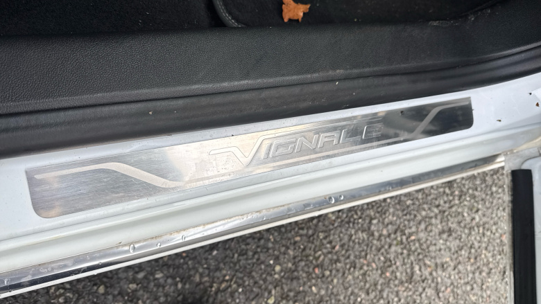 Ford Focus Vignale 1.5 EcoBoost 150 5dr Auto Petrol Estate